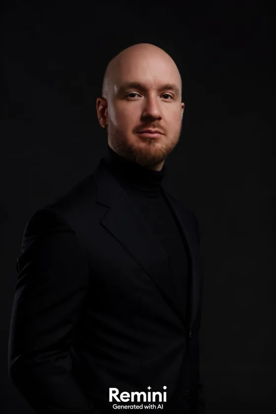 Studio portrait of Aleksej Vlodavskij